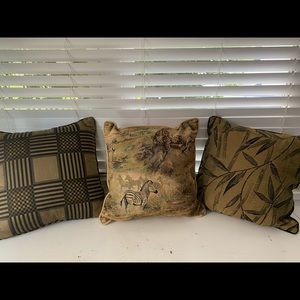 Accent pillows